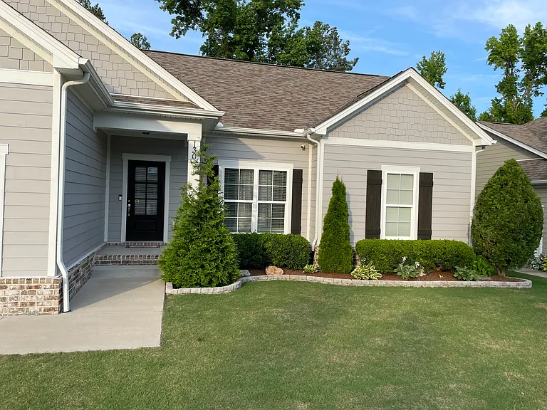 130 Hermitage Point Dr — Photo 2