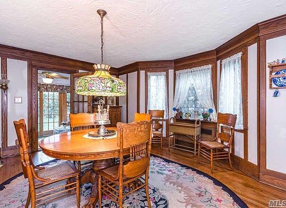 4th image of 44 Marlborough Ct