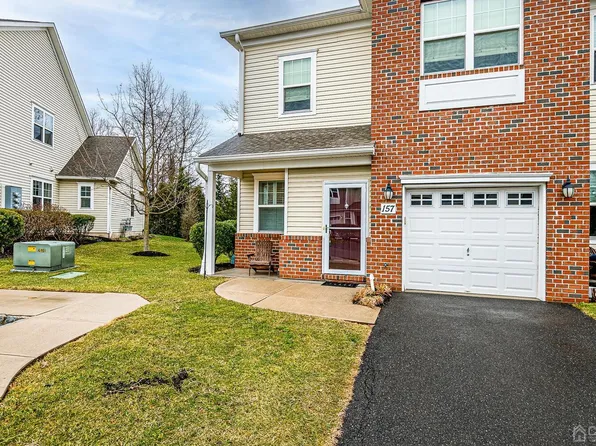 157 Savoth Ln, Colonia, NJ 07067
