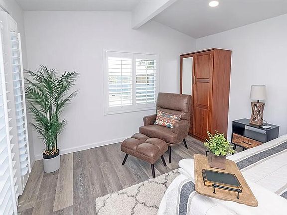 4th image of 21792 Snowview Dr