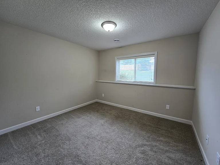 16574 Elm Creek Ct — Photo 26