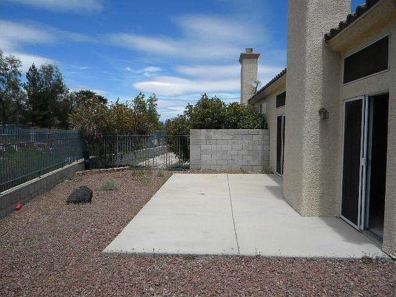 4th image of 1117 Scenic Crest Dr