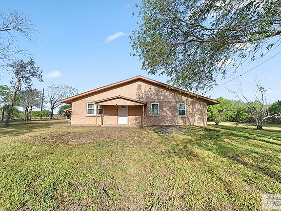 2nd image of 22484 N Olmito Rd