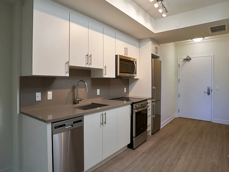 287 Lisgar St — Photo 8
