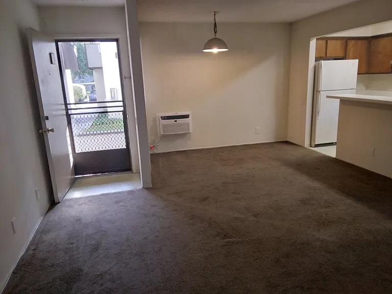 1361 Caminito Gabaldon #E — Photo 4