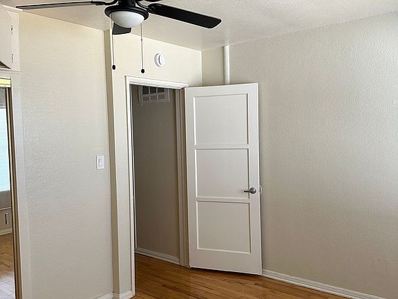 3rd image of 1132 E San Antonio Dr