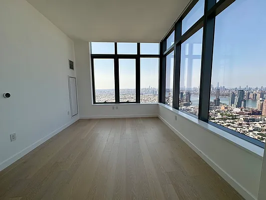 Rented by YouYork Management LLC | media 24