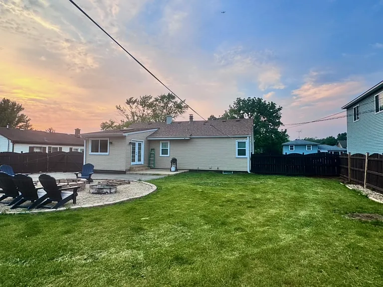 419 Crystal Ave — Photo 2