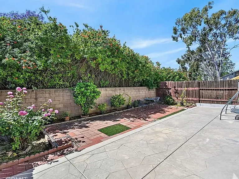 818 Amber Oaks Cir — Photo 7