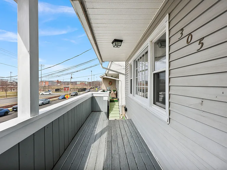 305 Mill Rock Rd — Photo 25