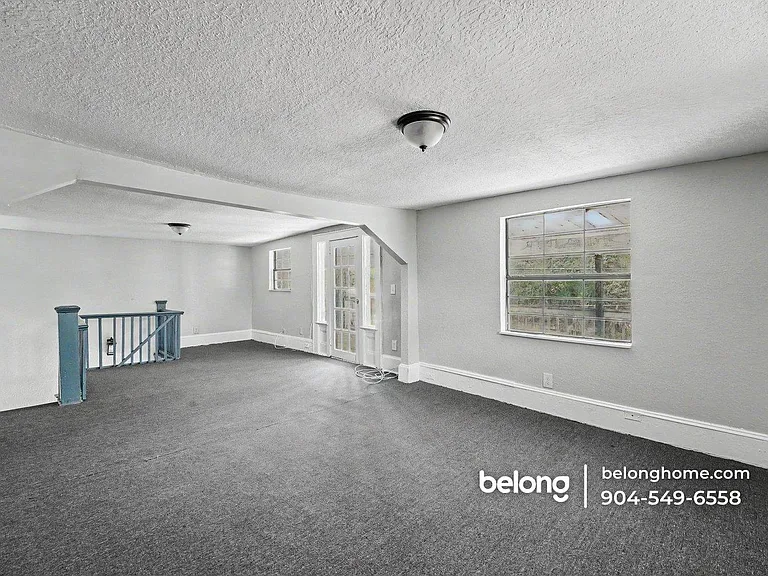 1131 Grothe St #3 — Photo 5