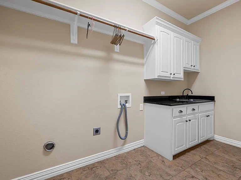 7030 Flagstone Cir — Photo 21