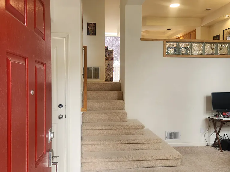 53 Erin Ln — Photo 3