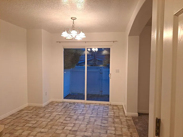 1144 S 1420 E — Photo 4