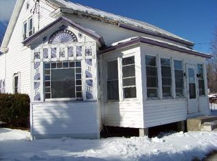 65 Church St, Champlain, NY 12919