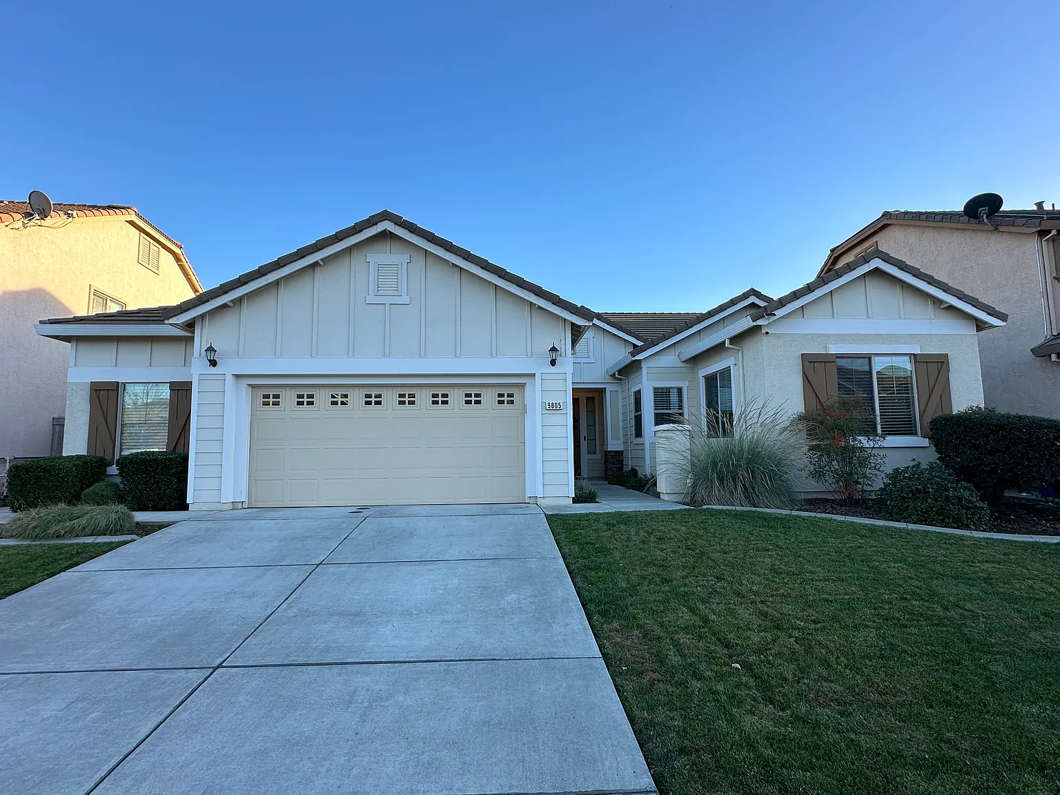 9805 Shanelyn Way photo 1