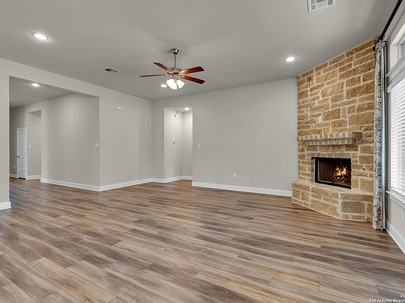 5th image of 268 BAMBERGER AVE