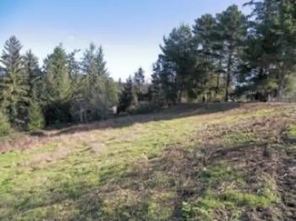 2335 Hewitt Rd, McKinleyville, CA 95519