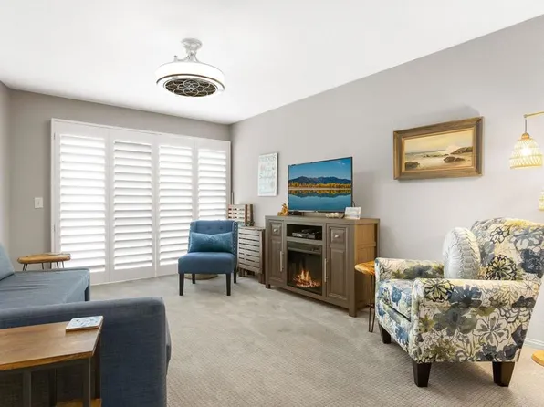 621 N Pacific St Unit 204, Oceanside, CA 92054