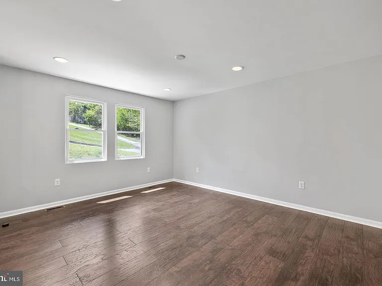 3491 Solomons Island Rd — Photo 5