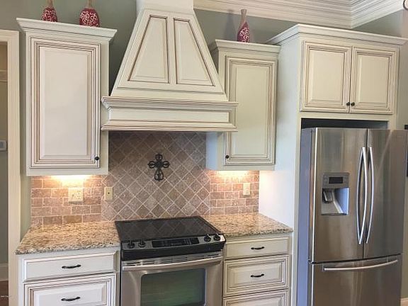 2nd image of 202 Cedar Grove Dr