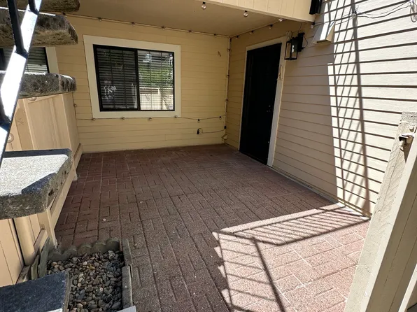 7441 Auburn Oaks Ct, Citrus Heights, CA