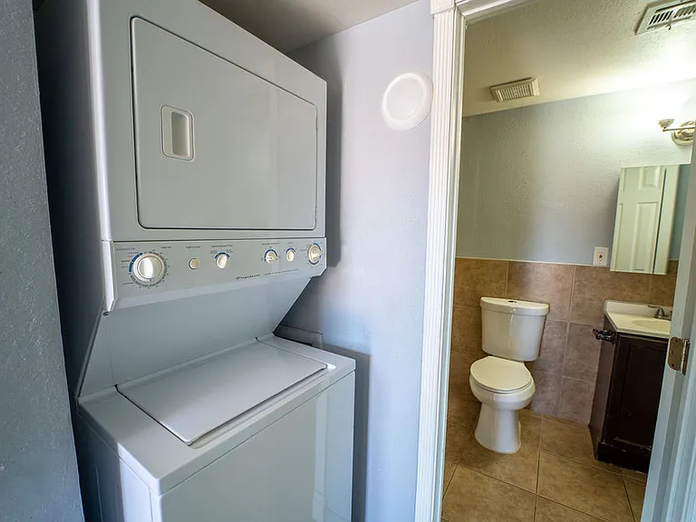 3637 E Oak St #6 — Photo 10