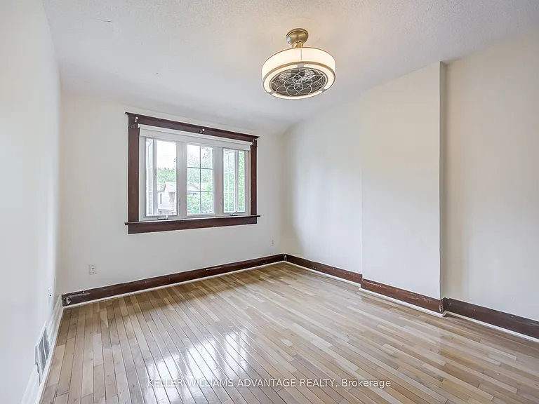 38 Hopedale Ave — Photo 33