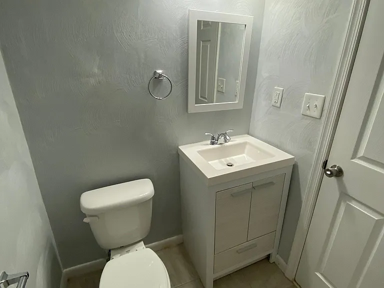 1013 Vanderploeg Dr — Photo 5