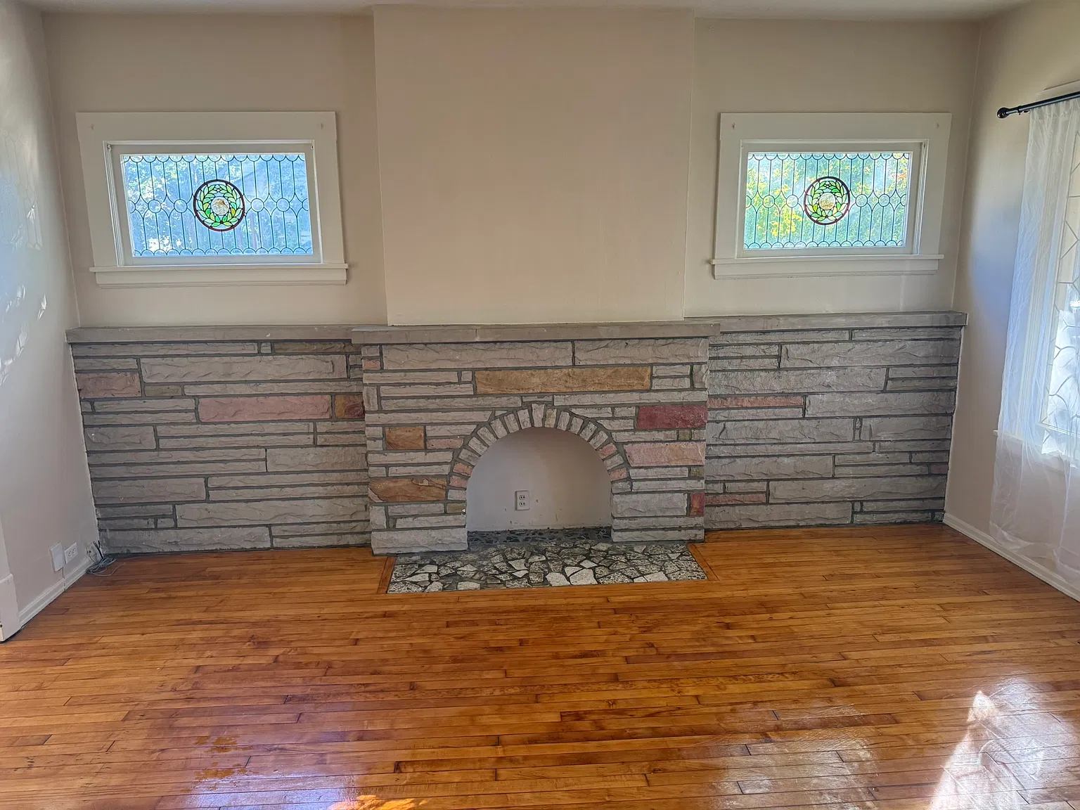 2 bed, 1200 sqft, $1,375 — Photo 2