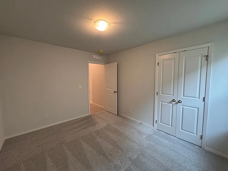 3401 E 153rd St S — Photo 25