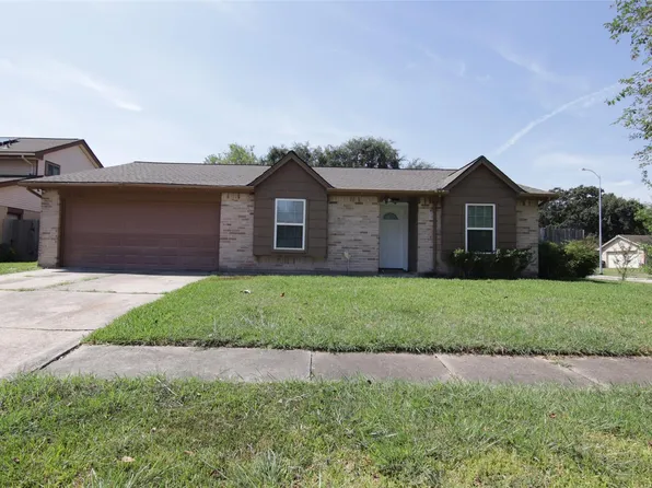 10402 Long River Dr, Sugar Land, TX 77498