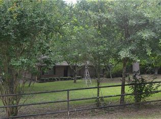 200 Aden Rd, Oakhurst, TX 77359