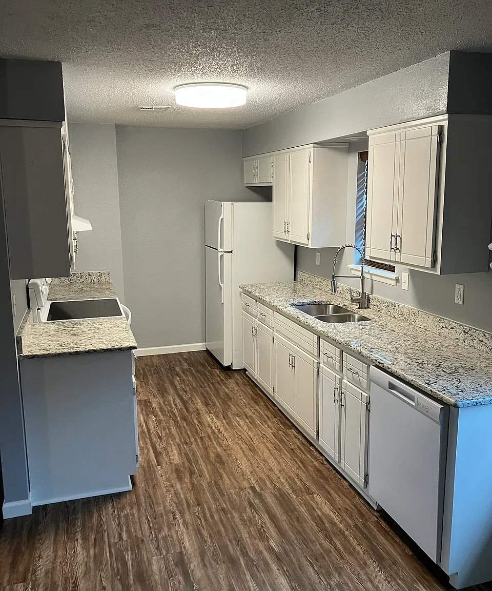 4 bed, 1800 sqft, $1,500 — Photo 3