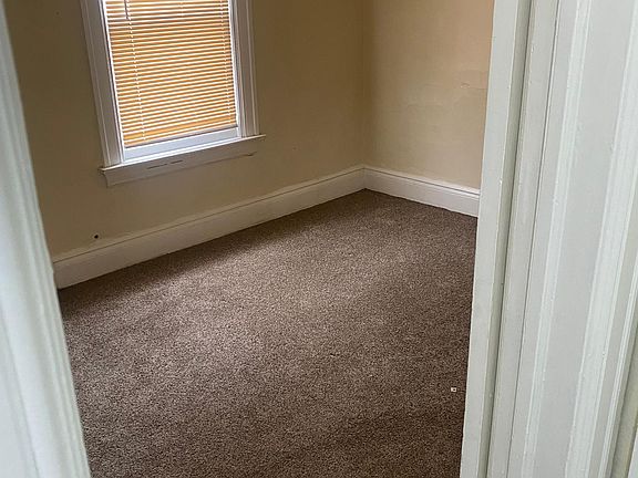 5th image of 605 Ferry Ave #1