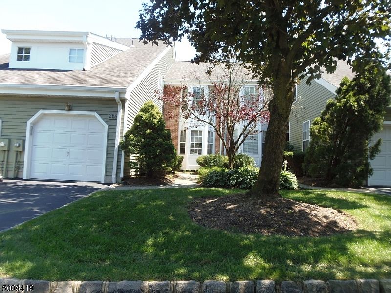 1st image of 288 Araneo Dr