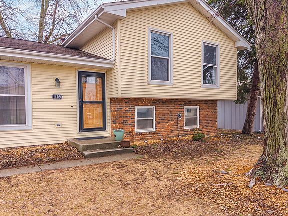 2nd image of 1409 Hanson Dr