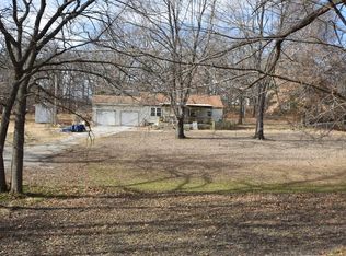 1404 Pond Rd, Grove, OK 74344