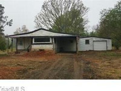 6109 Julian Airport Rd, Liberty, NC, 27298