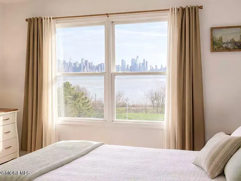 330 Promenade Edgewater #330 — Photo 2