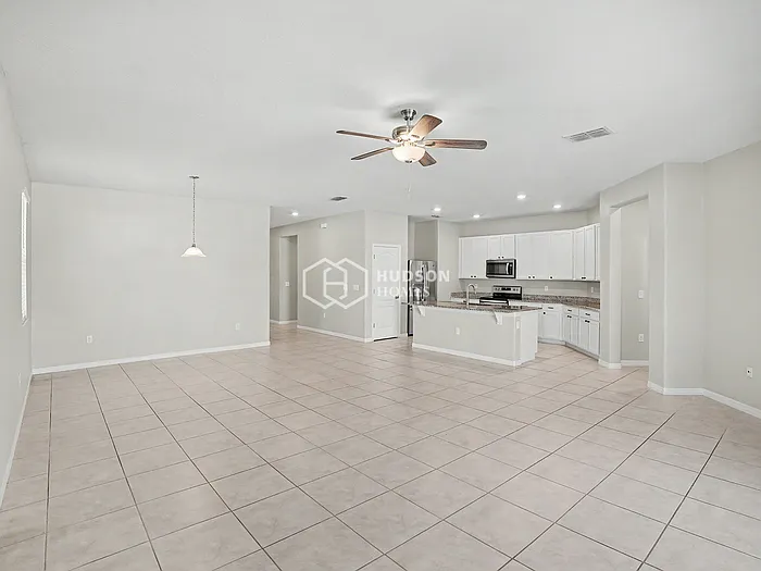 1560 Scarbrough Abby Pl — Photo 3