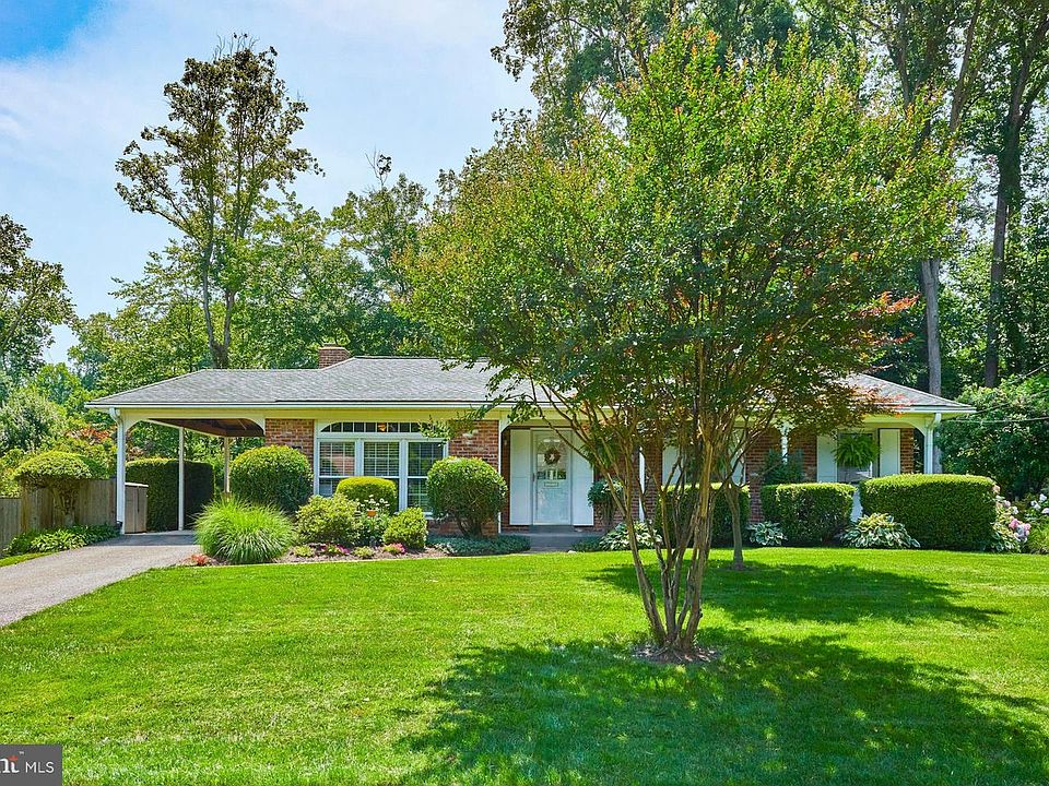 1st image of 4118 Whispering Ln