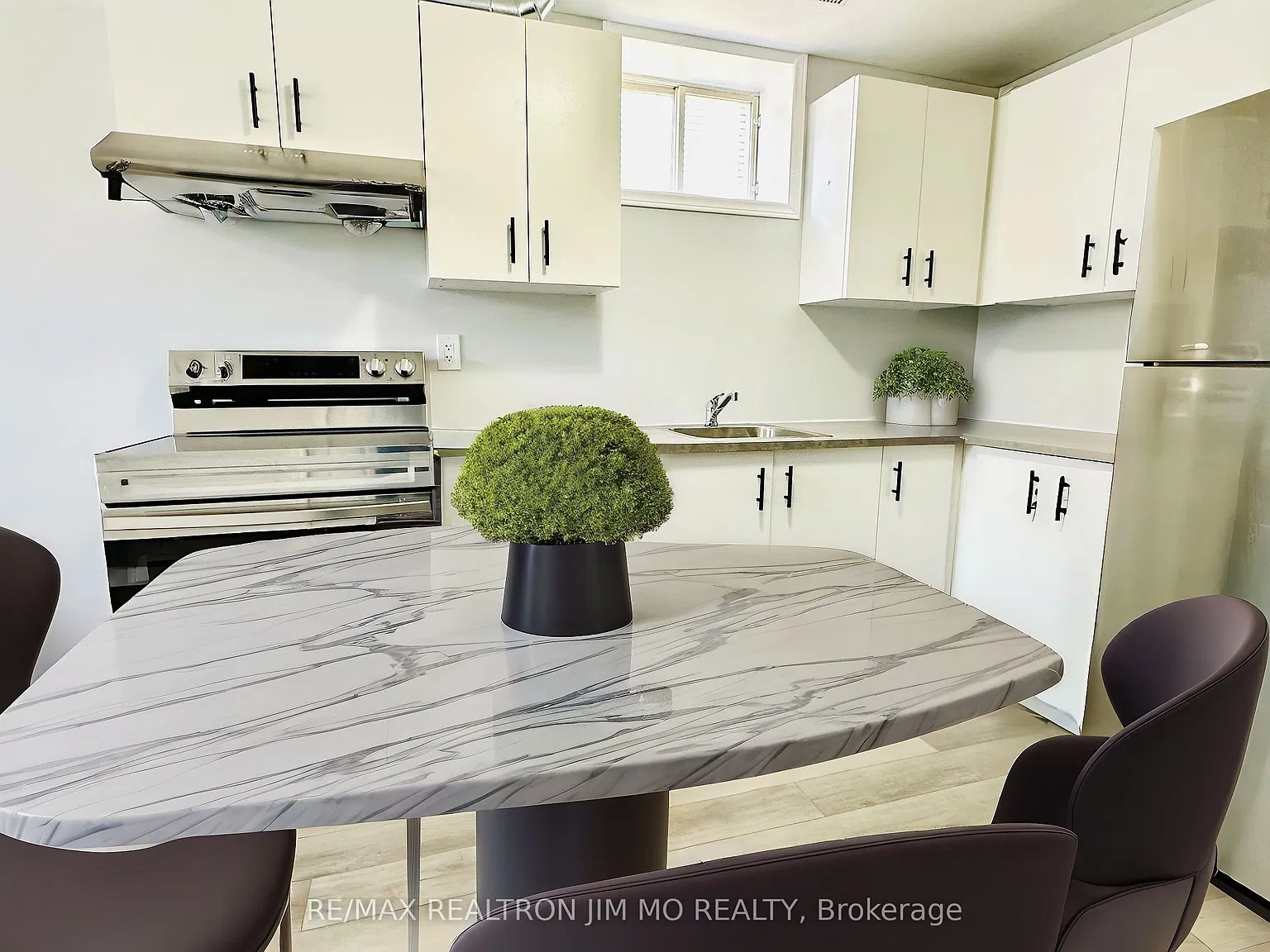 3 bed, $2,000 — Photo 3