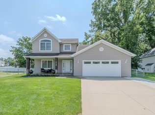 518 Forbrook Ln NW, Rochester, MN 55901