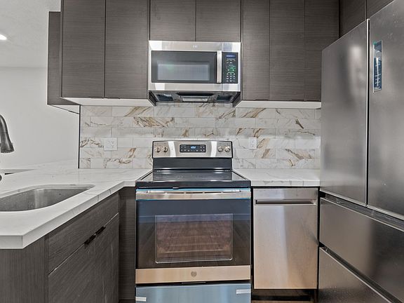 4th image of 4152 Iowa St APT 8