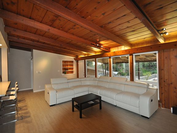 3rd image of 5010 Campanile Dr