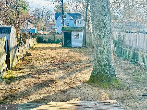 huge fenced back yard