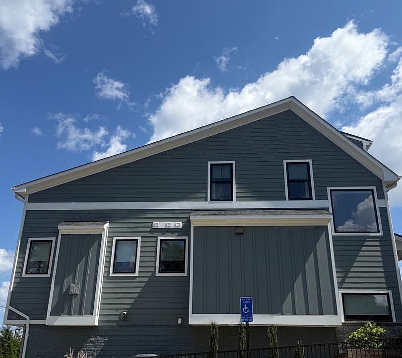 2nd image of 111 Courthouse Rd SW #6