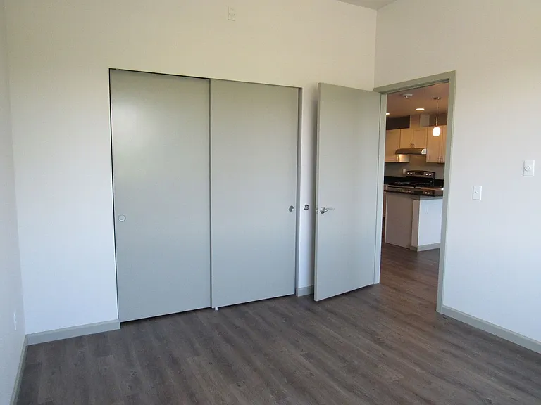 321 Legion Way SE — Photo 9