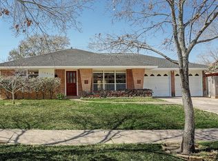 10818 Moonlight Dr, Houston, TX 77096